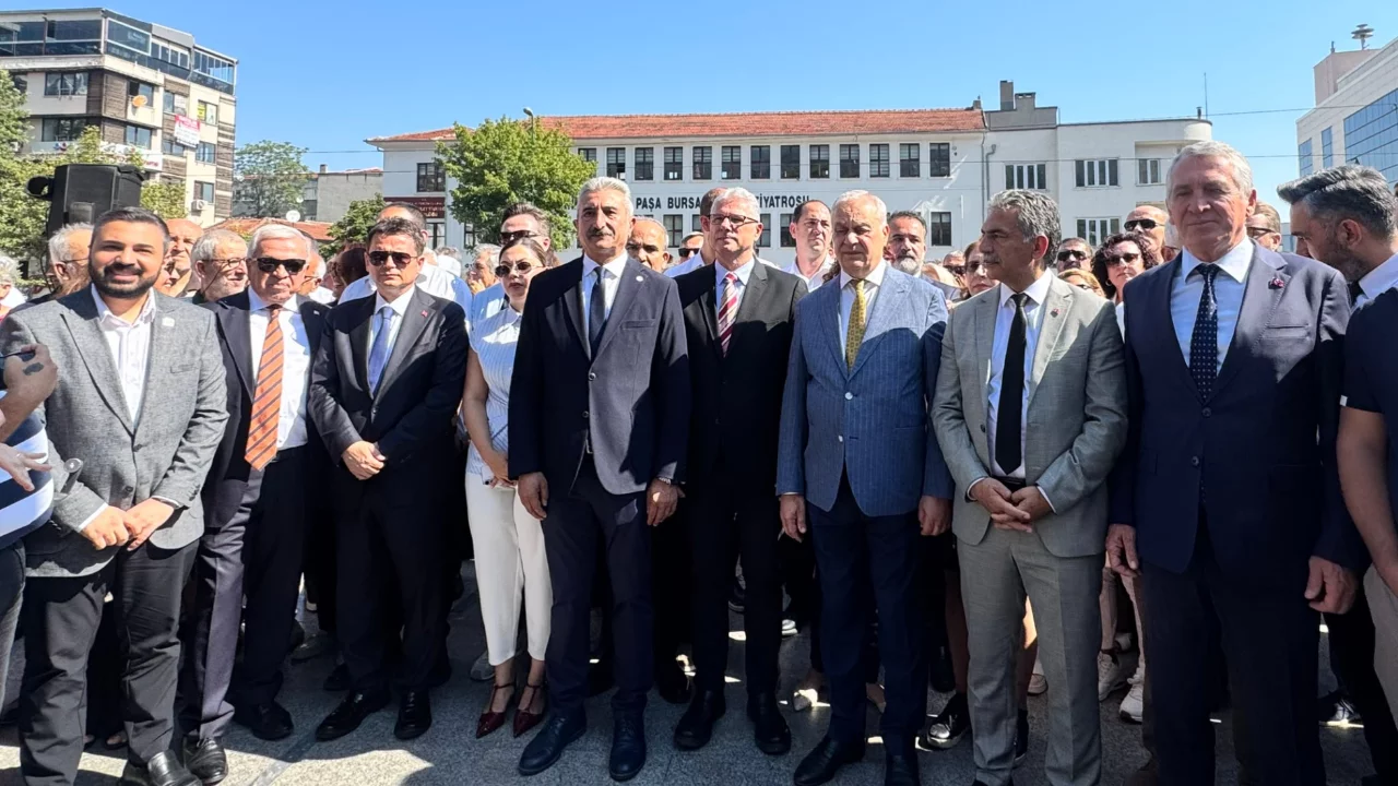 6 belediye başkanının YENİ Parti'ye katılımı Bursa'da nasıl değerlendirildi?