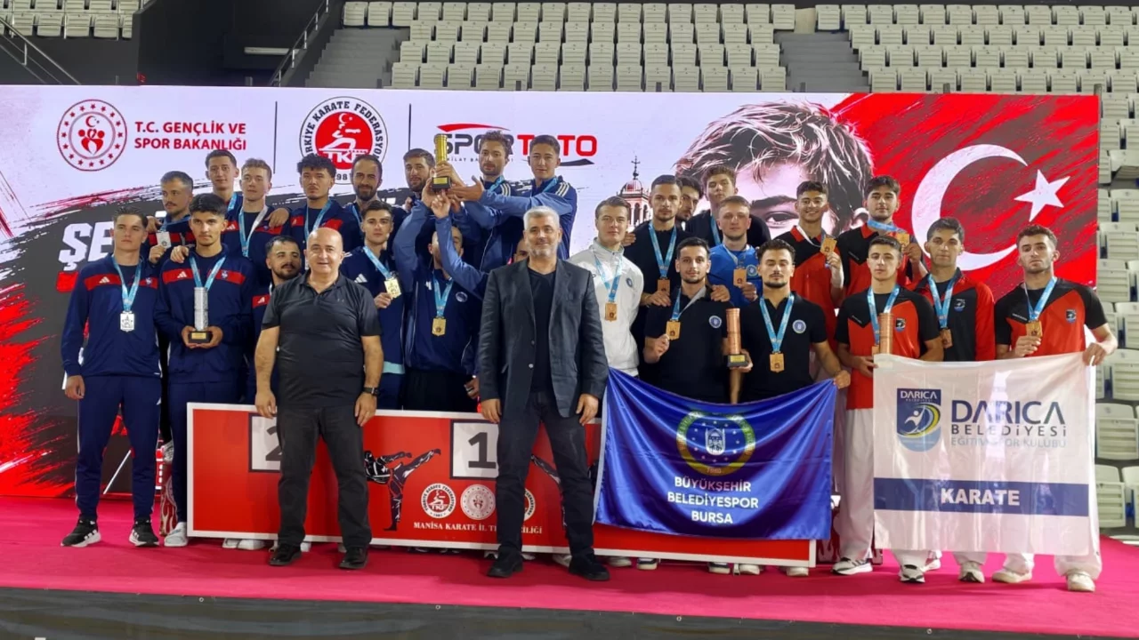 B&uuml;y&uuml;kşehir Belediyespor sporcularından madalya yağmuru!