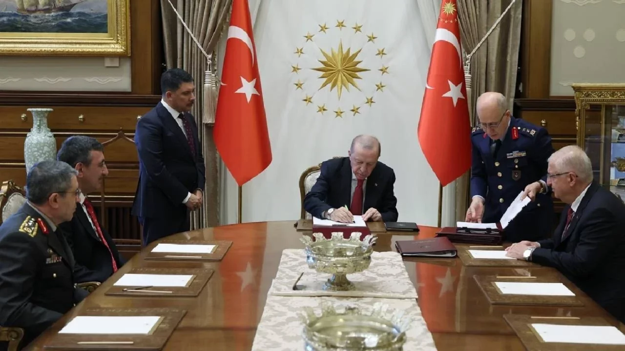 YAŞ kararları a&ccedil;ıklandı! Hava Kuvvetleri Komutanlığı'na yeni isim atandı