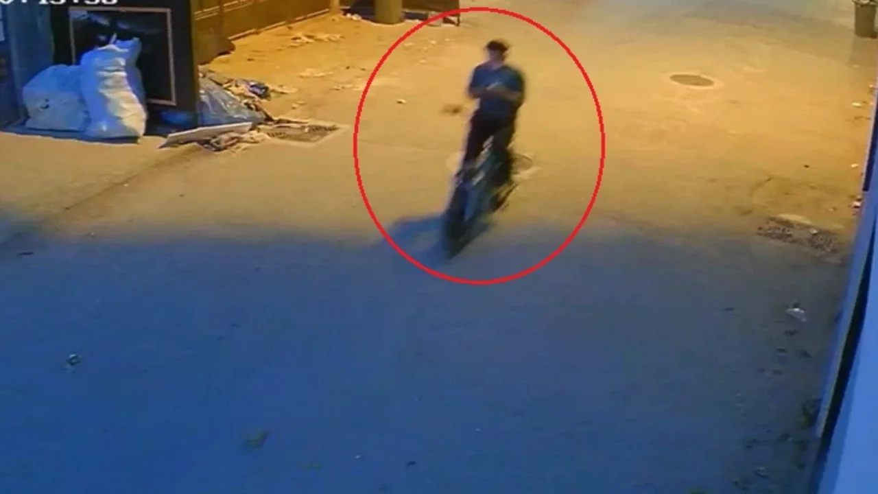 Bursa'da dikkatsiz sürücü kameralara yakalandı: Kaza sonrası kaçtı