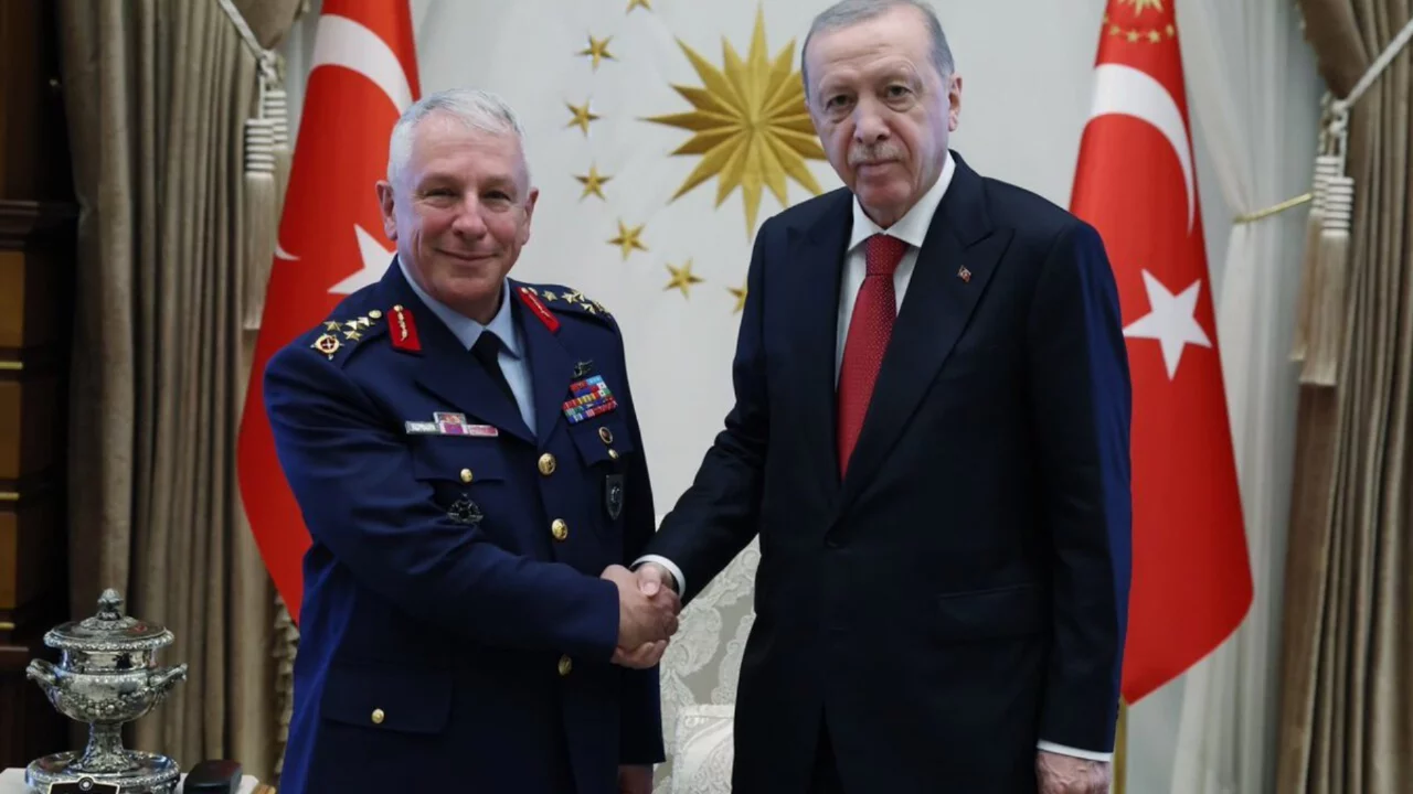 Cumhurbaşkanı Erdoğan, emekliye ayrılan Orgeneral Kadıoğlu'nu kabul etti