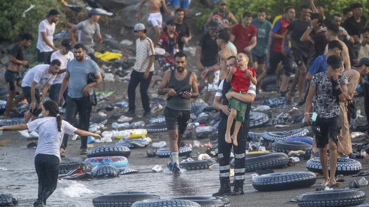 İspanya'daki g&ouml;&ccedil;men krizinde bilan&ccedil;o a&ccedil;ıklandı! 70 bini geri d&ouml;nd&uuml;...
