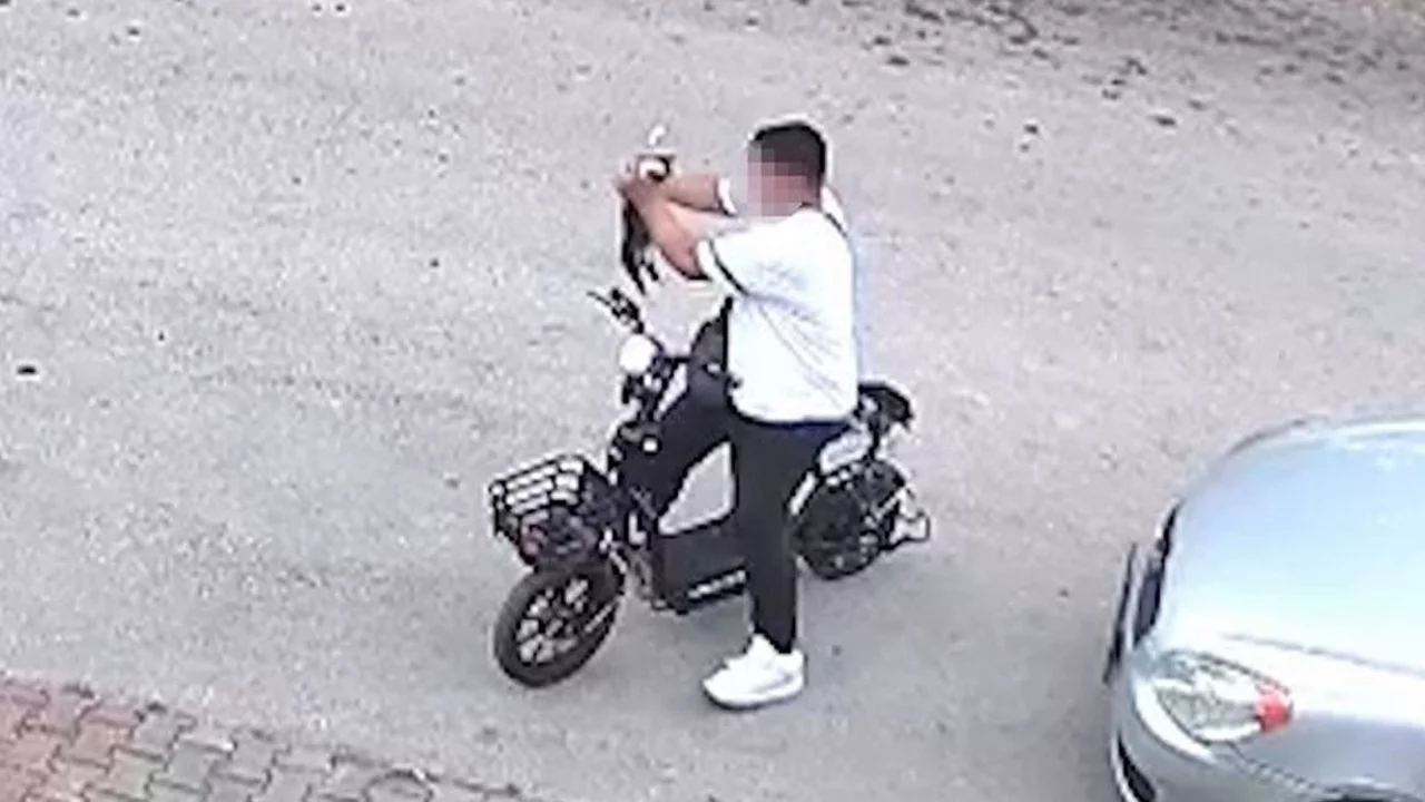 Yavru kediyi &ouml;nce &ouml;p&uuml;p sonra boğmuştu! G&ouml;zaltına alınınca ger&ccedil;ek ortaya &ccedil;ıktı...
