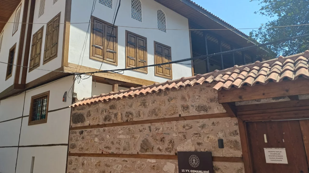 Bursa'nın 400 yıllık tarihi evi sessizliğe büründü! Bir süre kapalı kalacak