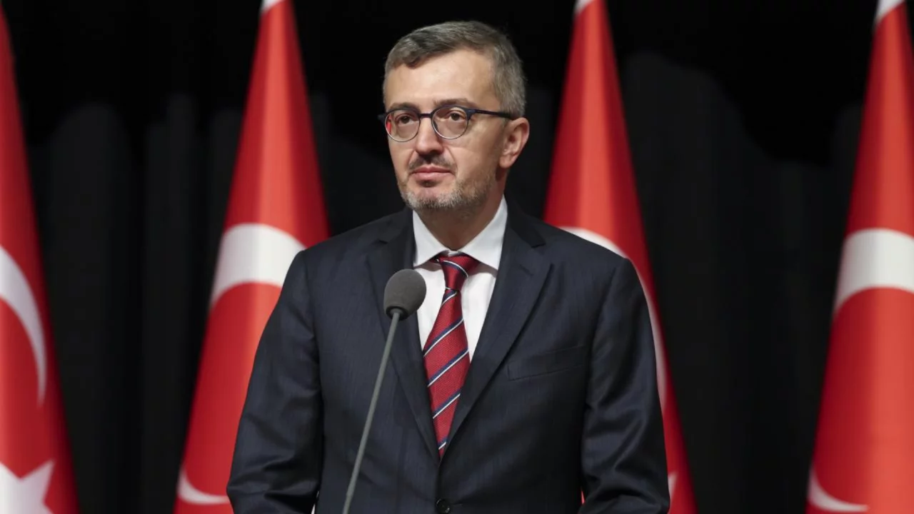 İletişim Başkanı Duran'dan Ter&ouml;rs&uuml;z T&uuml;rkiye yasa teklifine ilişkin paylaşım