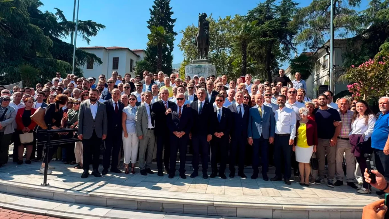 YENİ Parti'nin Bursa y&ouml;netimi belli oldu!