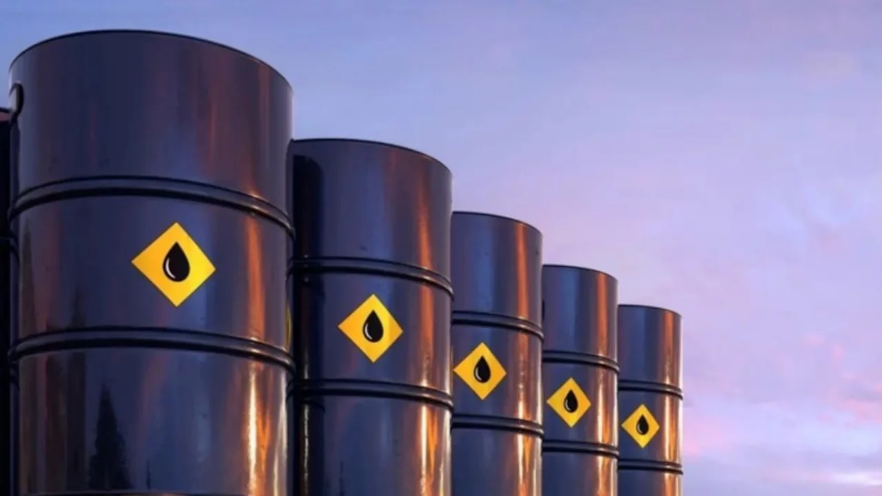 Petrolde d&uuml;ş&uuml;ş devam ediyor: H&uuml;rm&uuml;z yakından takip ediliyor