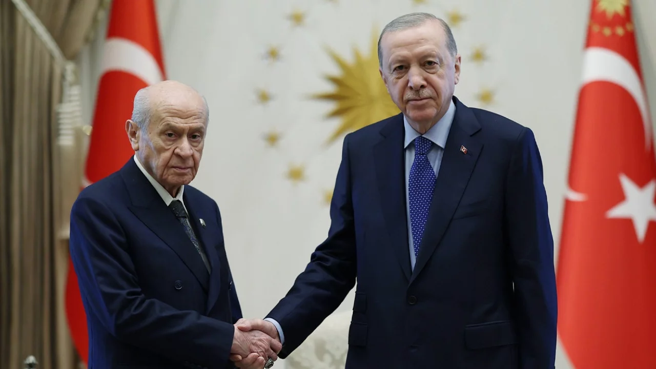 Ankara'da kritik zirve! Cumhurbaşkanı Erdoğan ile Bah&ccedil;eli bir araya geldi