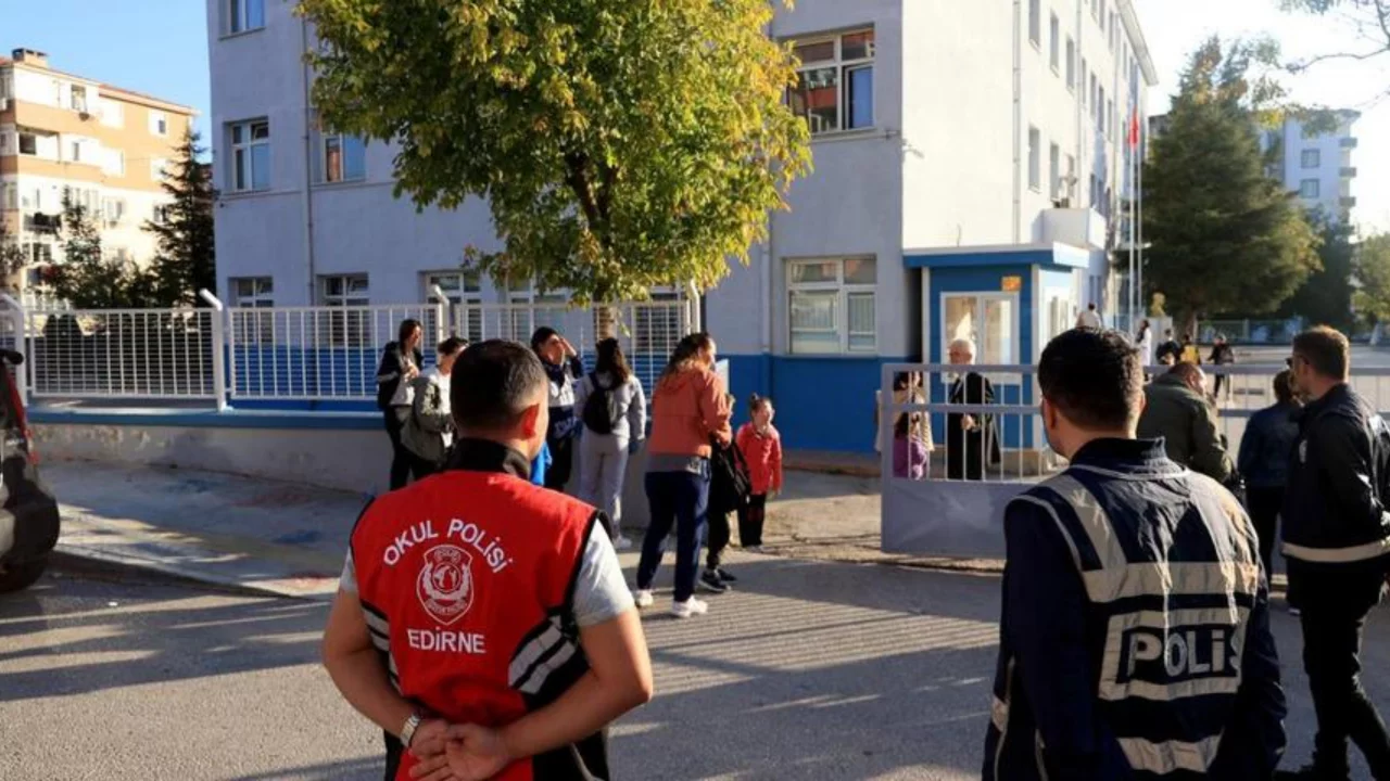 Okullarda yeni dönem! 30 bin yeni personele bu yetki verilecek