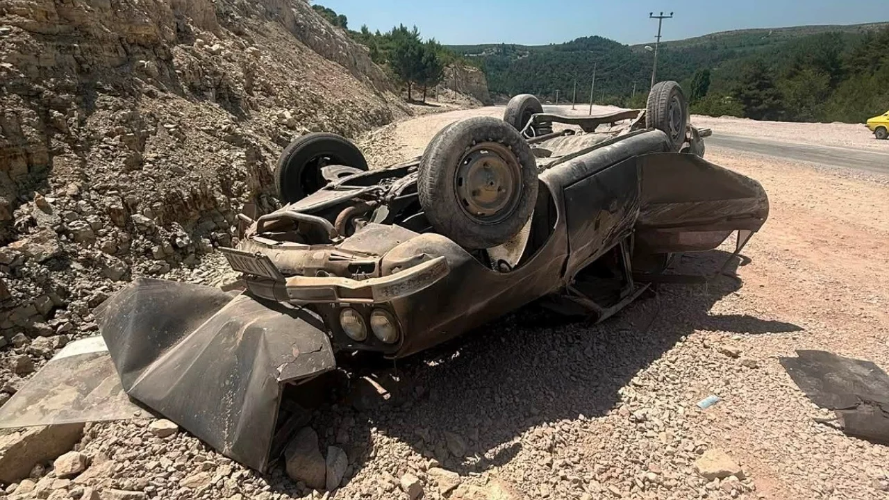 Mıcıra kapılan otomobil takla attı
