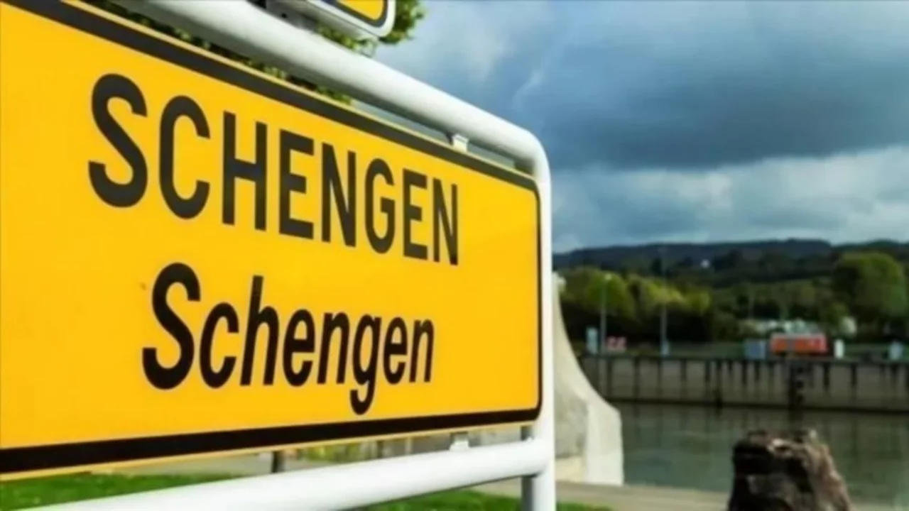 İtalya'dan İspanya'ya rest: Schengen kısıtlaması 15 Ağustos'a kadar sürecek