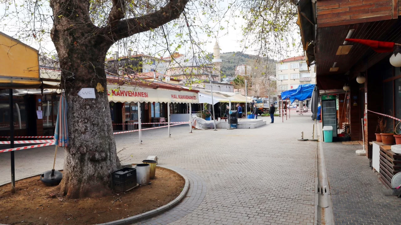 Bursa'nın tarihi meydanı i&ccedil;in d&uuml;ğmeye basıldı!