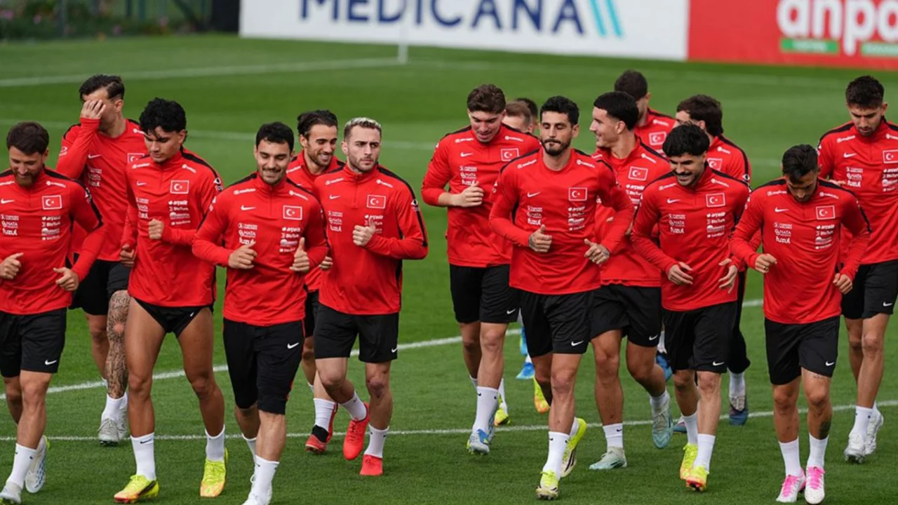 İş imzaya kaldı! Galatasaray milli futbolcuyu transfer ediyor