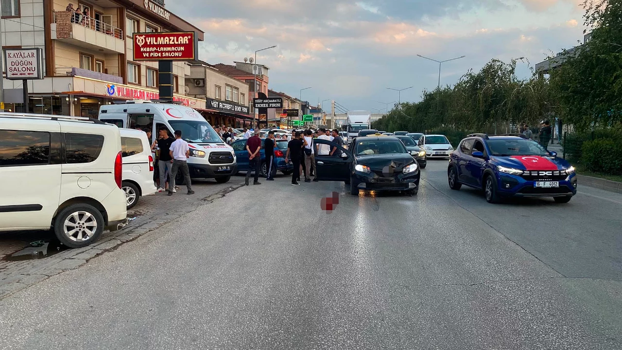 Bursa'da motosikletli çift ölümden döndü!