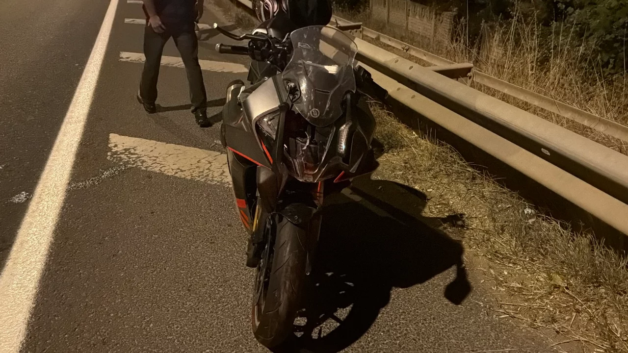 Bolu'da iki motosiklet &ccedil;arpıştı: 2 yaralı