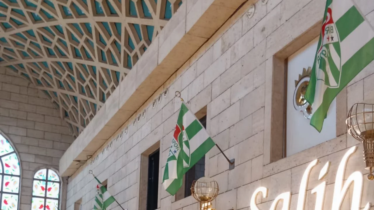 Bursa, yeni sezona hazır! Bayraklarla donatıldı