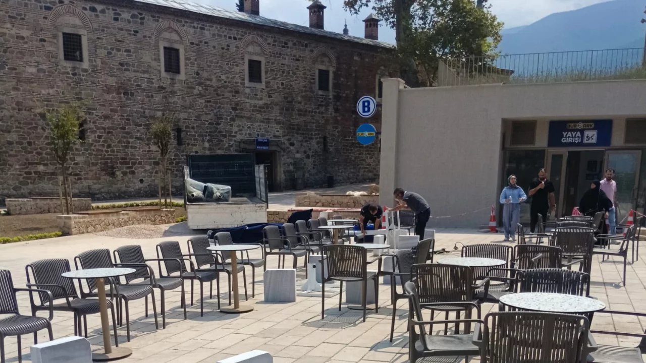 Bursa'nın uygun fiyatlı kafesinde yeni &ccedil;alışma! B&uuml;y&uuml;yor...