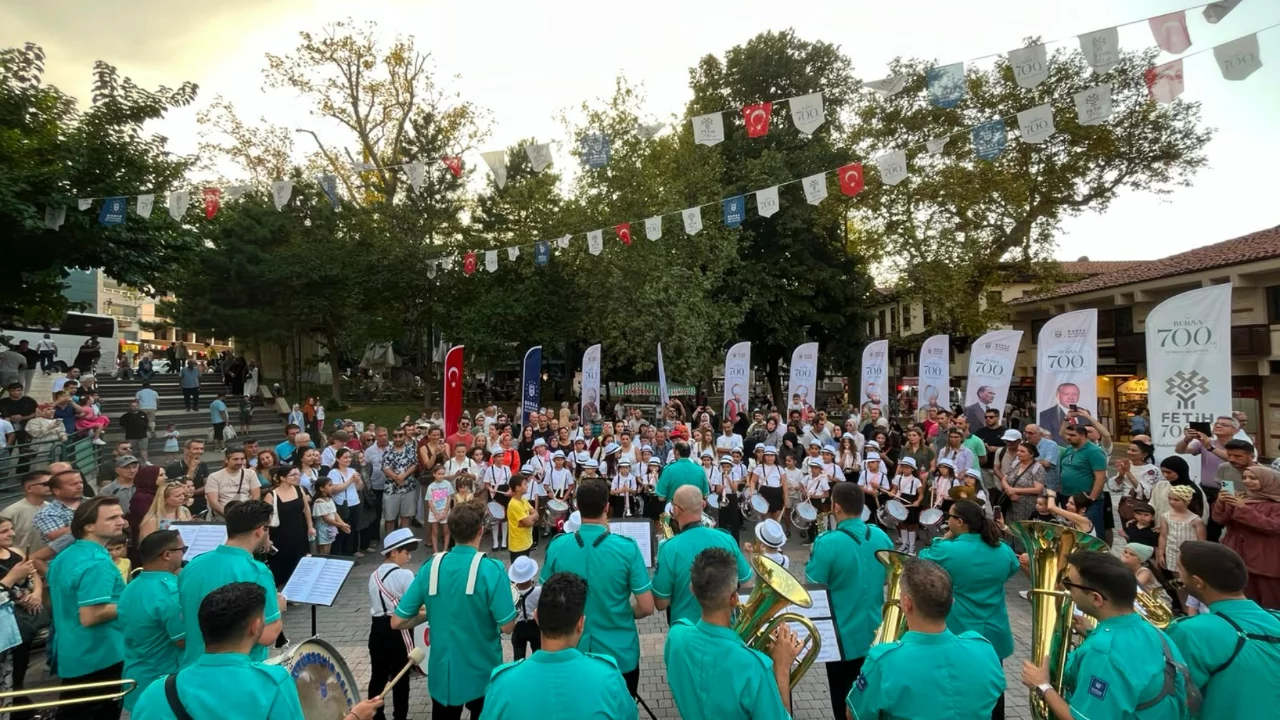 Bursa'da 700 yıllık fetih ruhu marşlarla yaşatılıyor