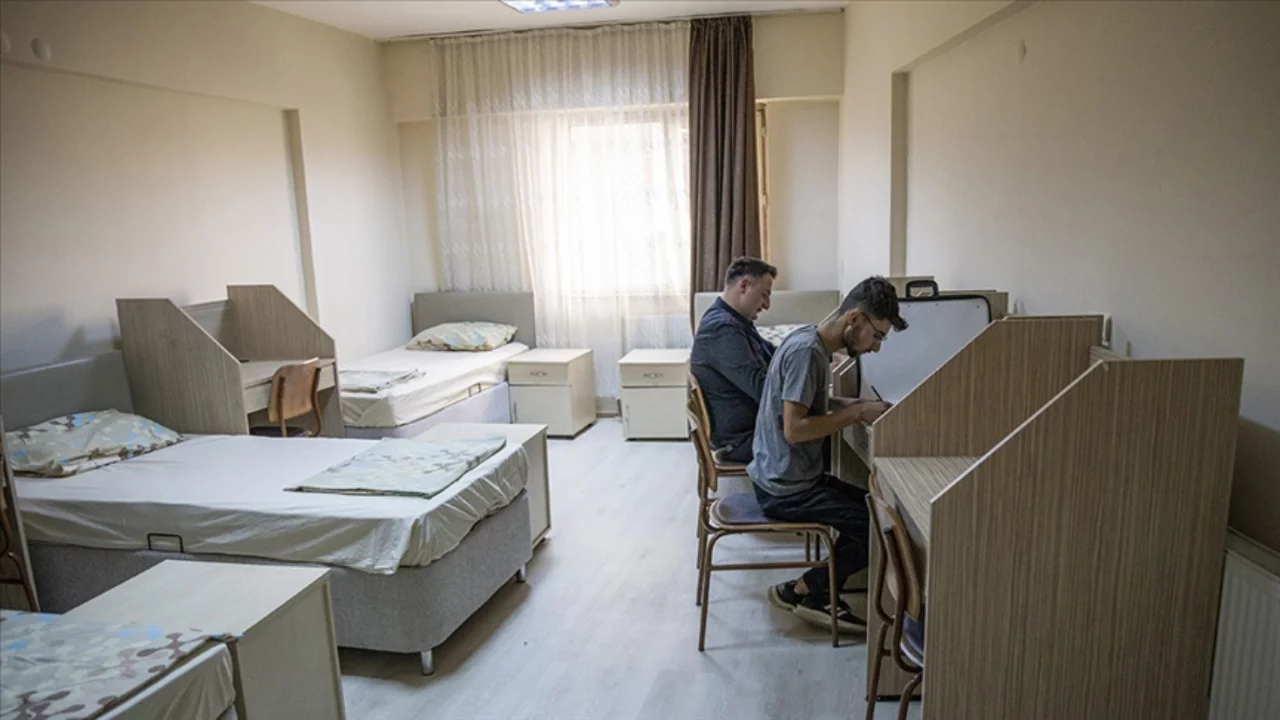 KYK yurt başvuruları ne zaman başlayacak? 2026-2027 GSB KYK yurt başvuruları başladı mı?