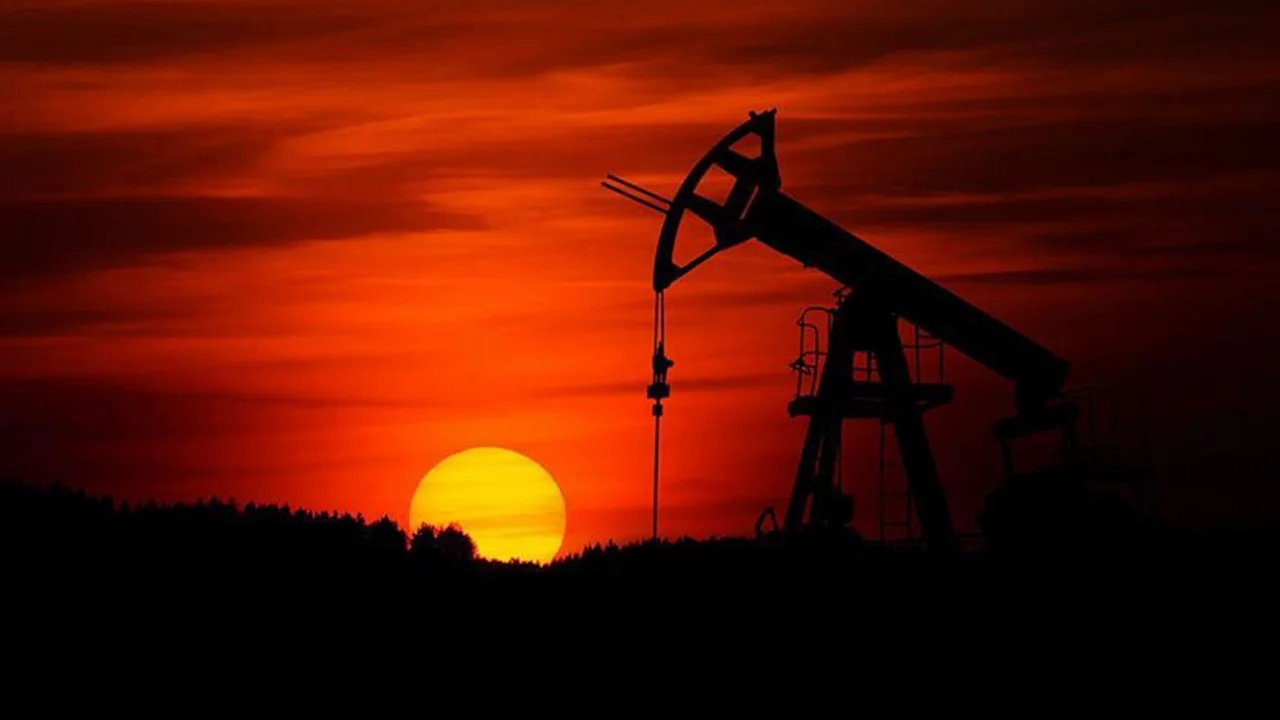 Petrol 85 doları aştı