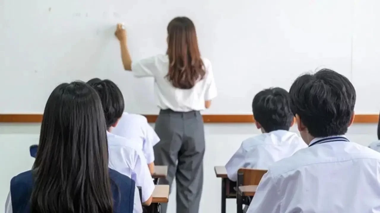 Sözleşmeli öğretmenlik yapan eşlerin yer değiştirme başvuruları başlıyor 