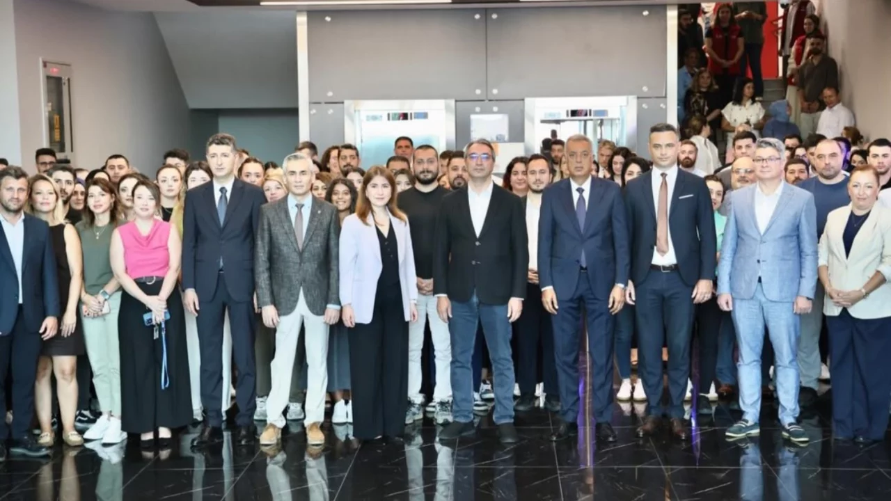 Bursa B&uuml;y&uuml;kşehir'den ayrılmıştı! Yıldız'ın yeni g&ouml;revi belli oldu