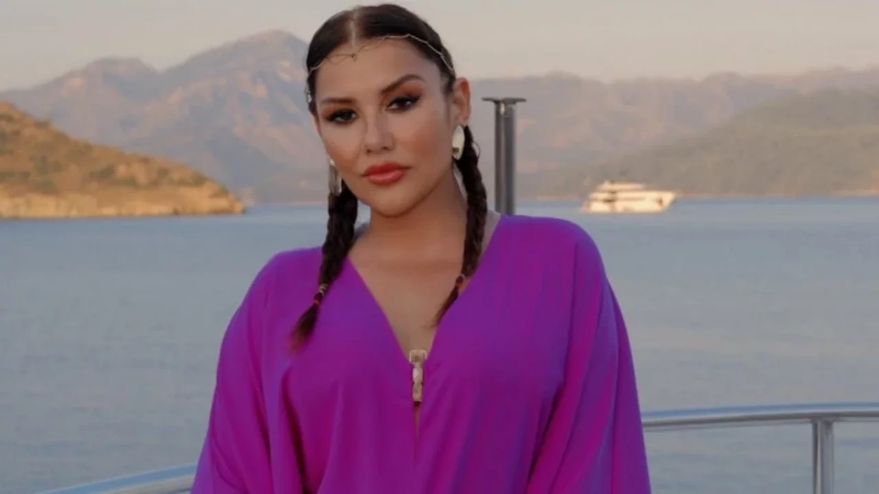 Deniz Seki yaşadığı kazayı anlattı! "Bacaklarım ikiye ayrıldı"