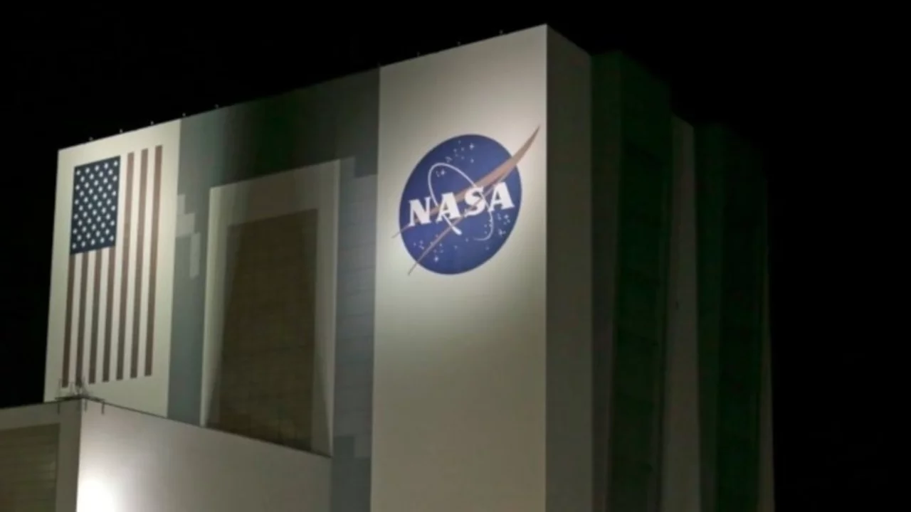 NASA'dan Hindistan'a Ay üssü daveti