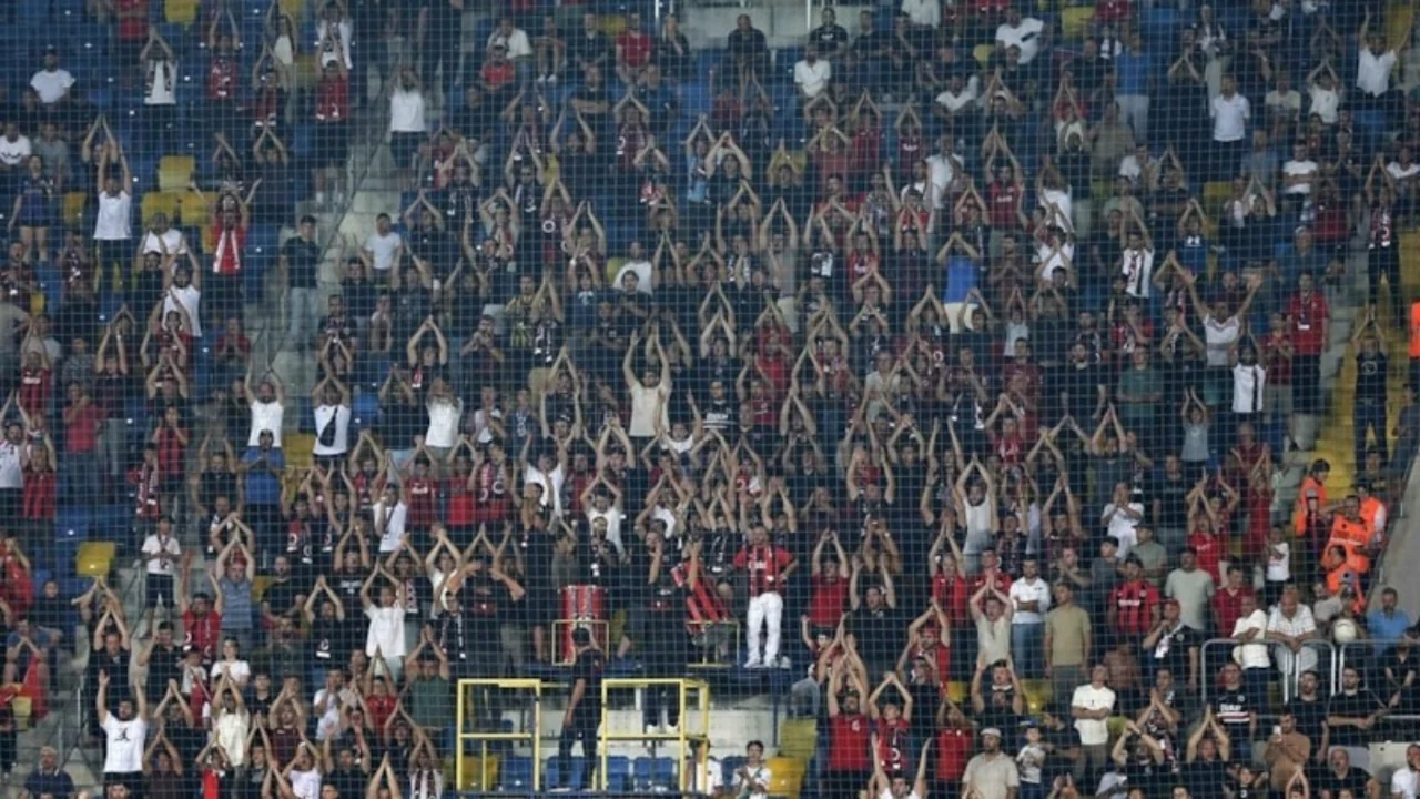 En ucuzu 4 bin lira! Gençlerbirliği - Fenerbahçe maçının biletleri satışta