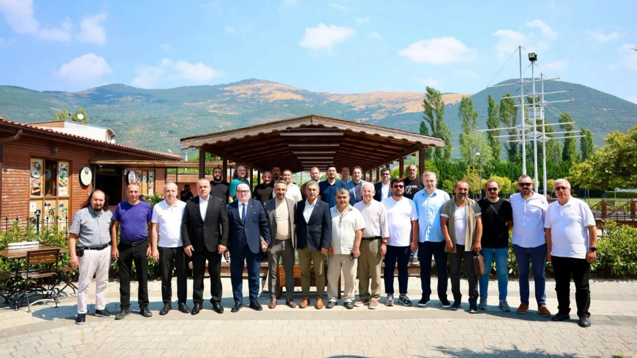 Gemlik FK'nın 3. Lig Yolculuğu &Ouml;ncesi Basınla Buluşma