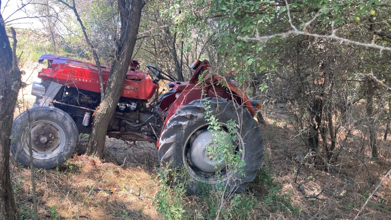 Devrilen traktörün sürücüsü Kıbrıs gazisi hayatını kaybetti 