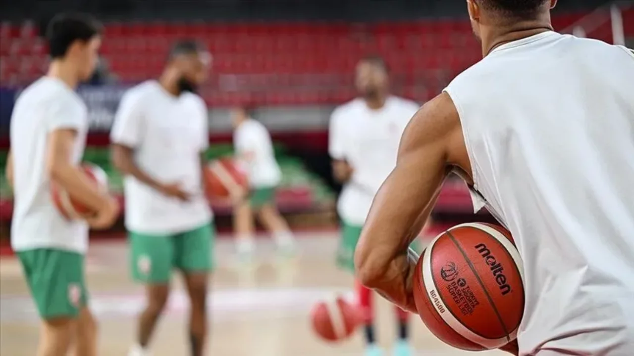 Karşıyaka Basketbol'dan yeni transfer: Rashard Kelly kadroda