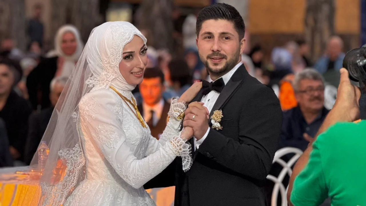 Bursada Bug&uuml;n ailesinde d&uuml;ğ&uuml;n heyecanı! Kaya &ccedil;ifti d&uuml;nyaevine girdi...