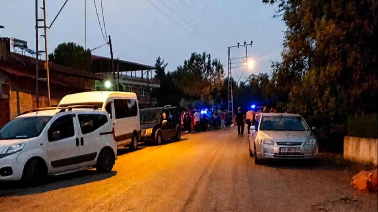 Akıl alır gibi değil! Ayva ağacını kesti diye 73 yaşındaki amcasını &ouml;ld&uuml;rd&uuml;...