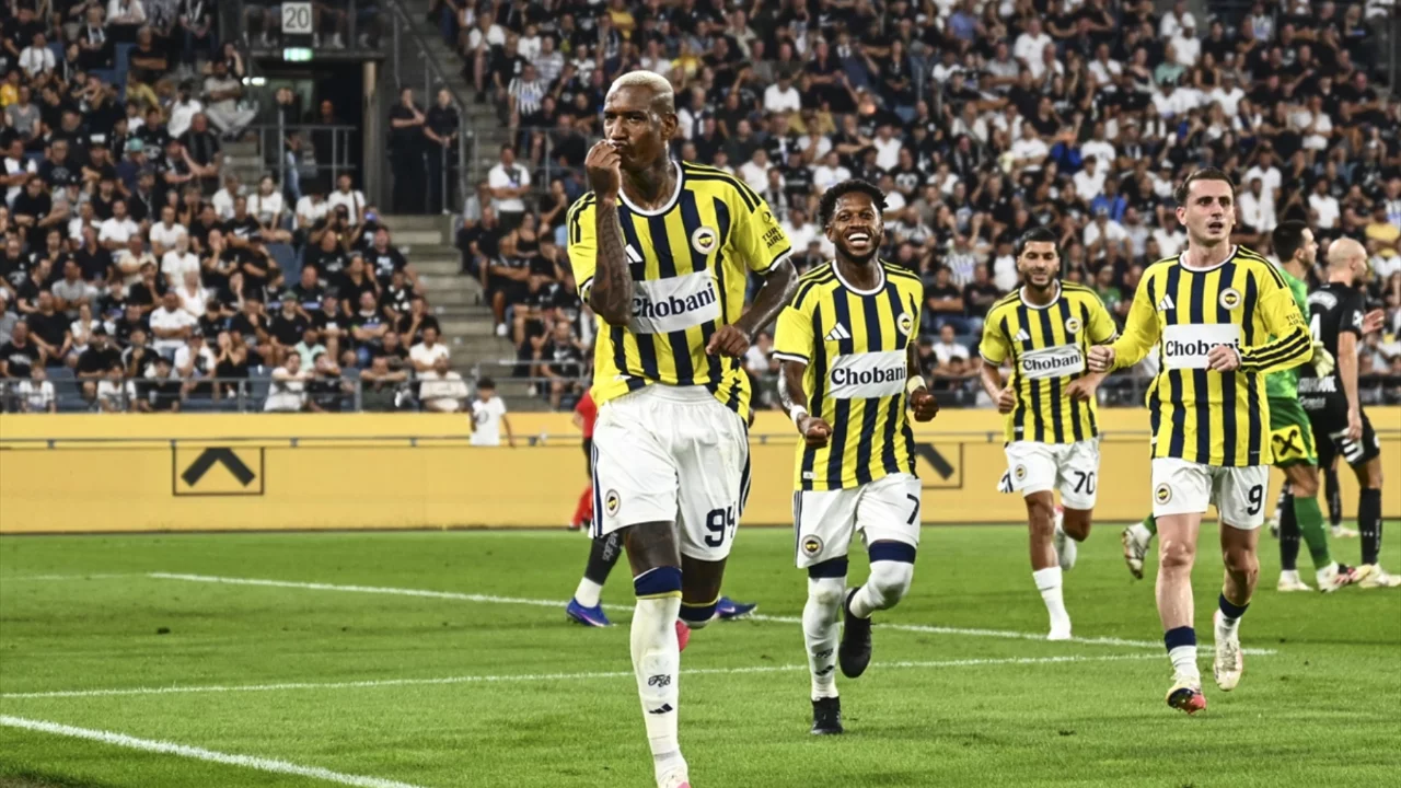 Fenerbah&ccedil;e, Avusturya deplasmanından galibiyetle d&ouml;n&uuml;yor! Şampiyonlar ligi i&ccedil;in son 1 adım...