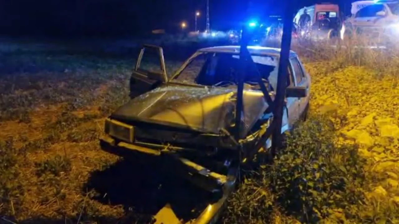&Ccedil;orum'da alkoll&uuml; s&uuml;r&uuml;c&uuml; dehşeti: Otomobil tarlaya savruldu
