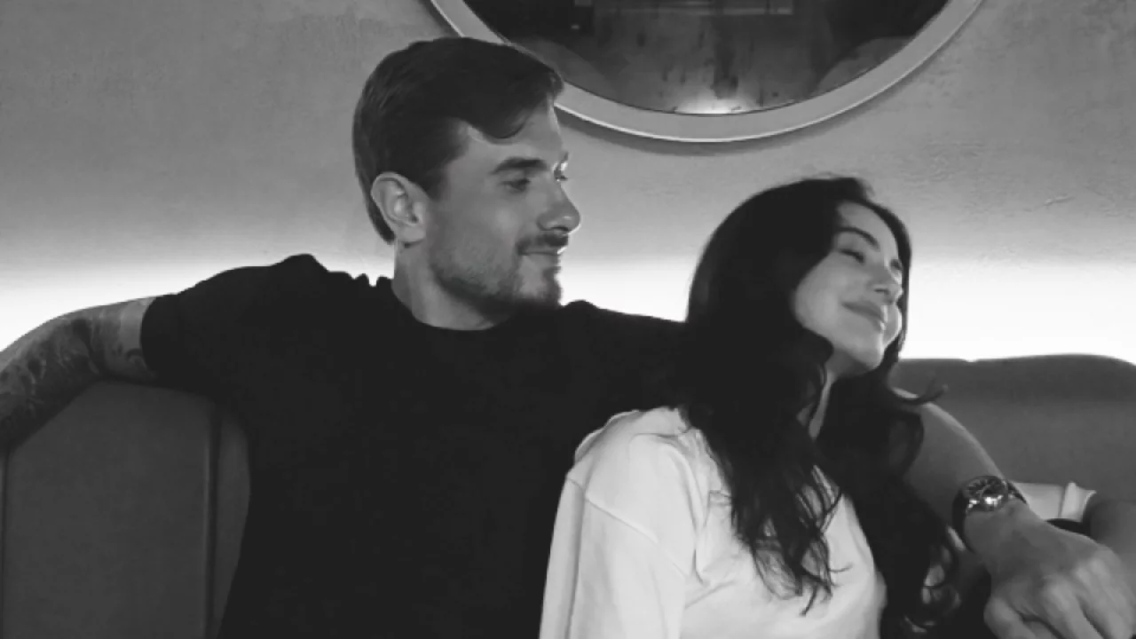 Helin Kandemir'den s&uuml;rpriz aşk ilanı! Dorukhan Tok&ouml;z ile ilk kez paylaştı