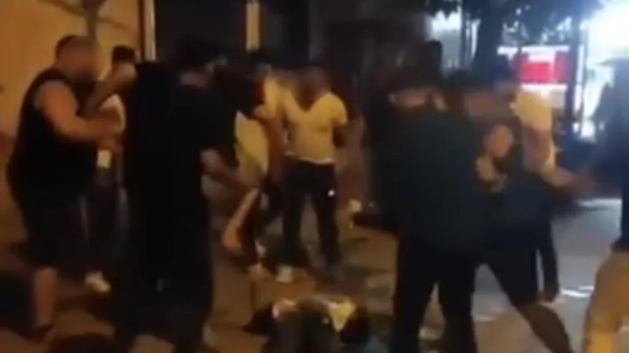 Bursa'da kadına saldırıp g&ouml;z&uuml;n&uuml; k&ouml;r etti! Mahalleliden meydan dayağı...