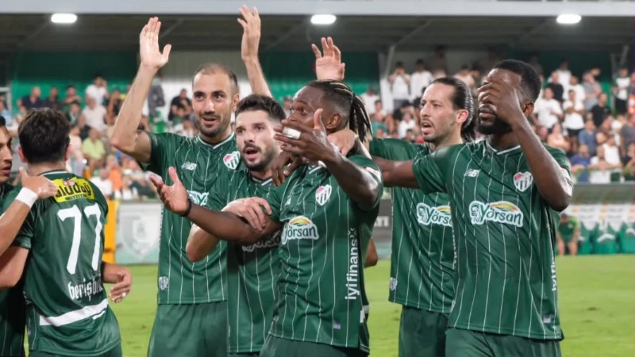Bursaspor, PFDK sezonunu açtı! Tam 3 sevk...