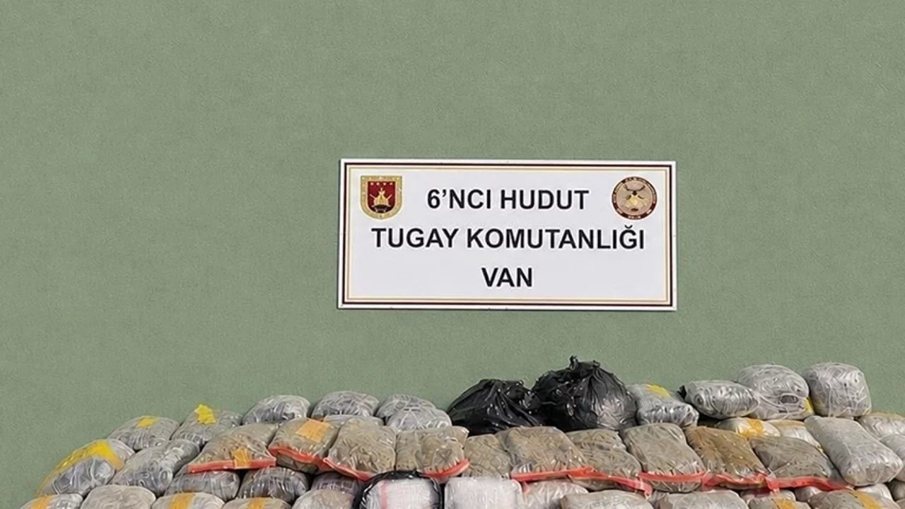 Tam 51 kilo uyuşturucu ele ge&ccedil;irildi