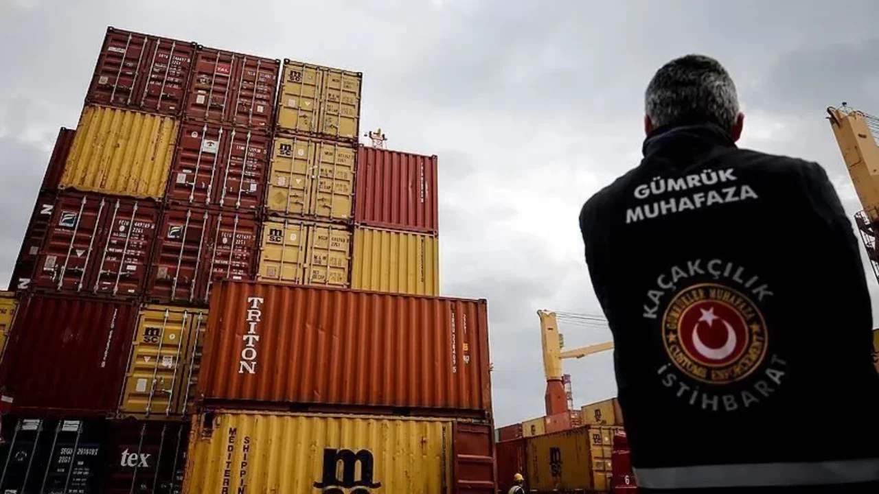 Ticaret Bakanlığı a&ccedil;ıkladı! G&uuml;mr&uuml;kte vergi ka&ccedil;ağına ge&ccedil;it yok