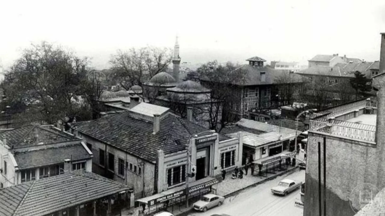 Bursa'da yıkılan binanın altından tarihe damga vuran cemiyet &ccedil;ıktı! Selanik'ten Ankara'ya 22 yıllık sır