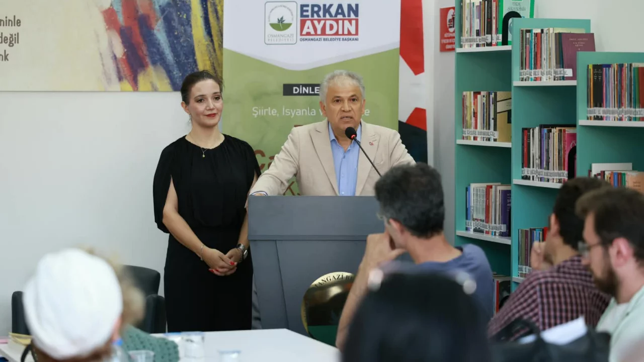 Can Y&uuml;cel'in unutulmaz dizeleri Bursa'da yankılandı