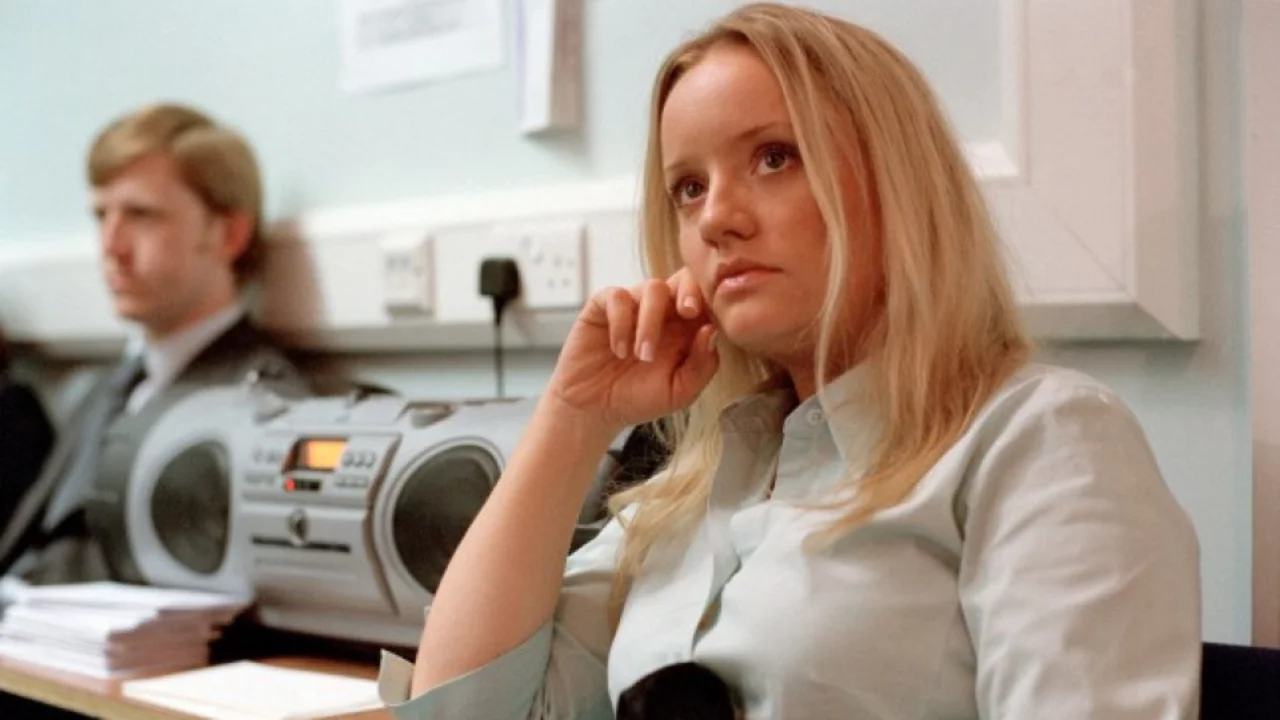 The Office oyuncusu Lucy Davis'ten y&uuml;rek burkan a&ccedil;ıklama! D&ouml;rd&uuml;nc&uuml; evre kanser teşhisini duyurdu