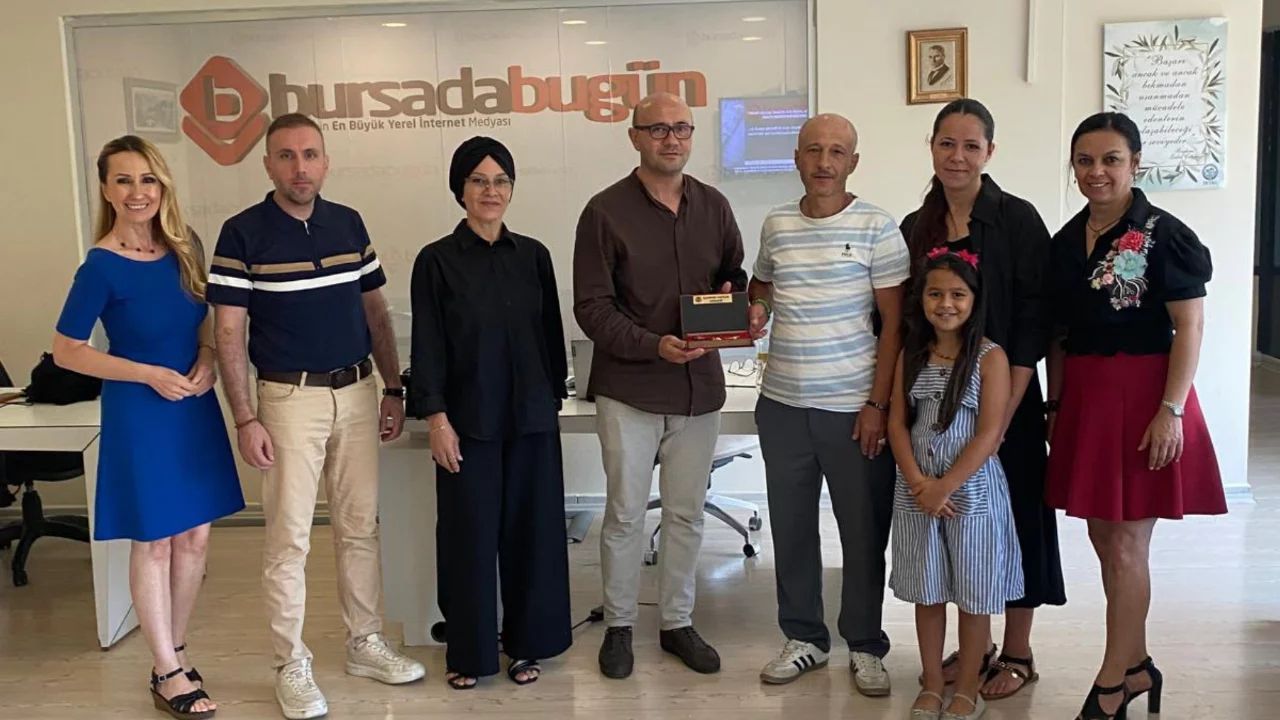 Sahipsiz Patiler'den Bursa'da anlamlı kampanya! "Askıda Mama" projesi başlıyor...