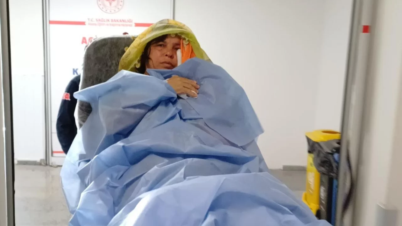 &Ccedil;orba yapıyordu! D&uuml;d&uuml;kl&uuml; tencere patlayınca hastanelik oldu...