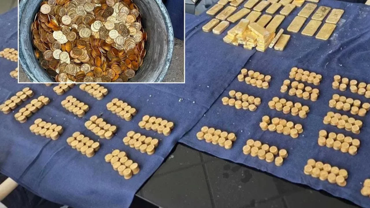 Duvarı kırınca g&ouml;zlerine inanamadılar! Yıllardır bekleyen k&uuml;l&ccedil;e k&uuml;l&ccedil;e altın &ccedil;ıktı