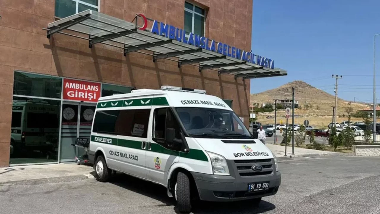 Mola vermek i&ccedil;in girdikleri tesiste korkun&ccedil; manzarayla karşılaştılar!