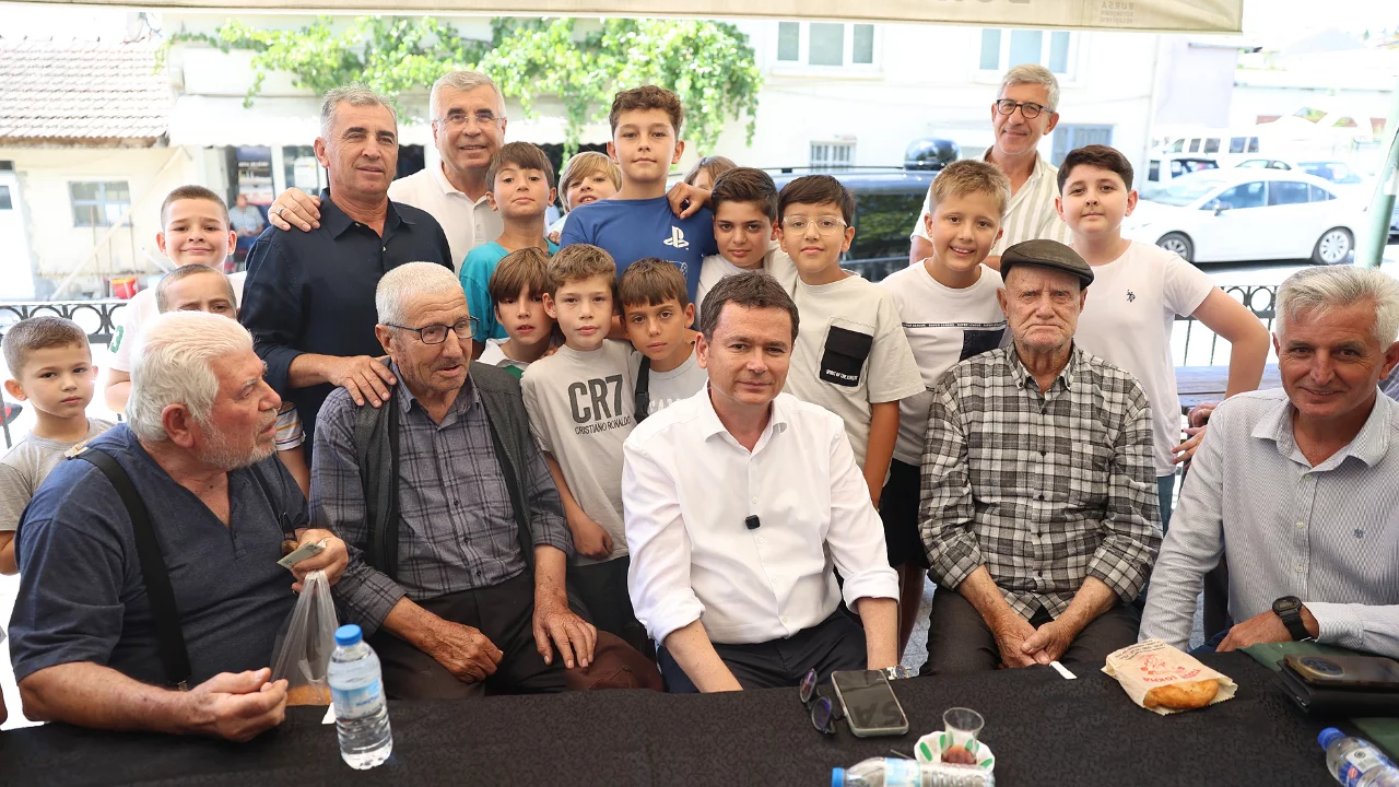 Başkan Erkan Aydın'a vatandaşlardan yoğun ilgi
