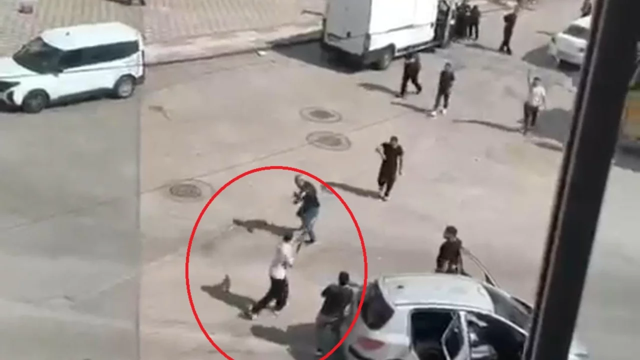 Cenaze yemeğinin ardından dehşet: Kalabalığın &uuml;zerine pompalı t&uuml;fekle ateş a&ccedil;tı